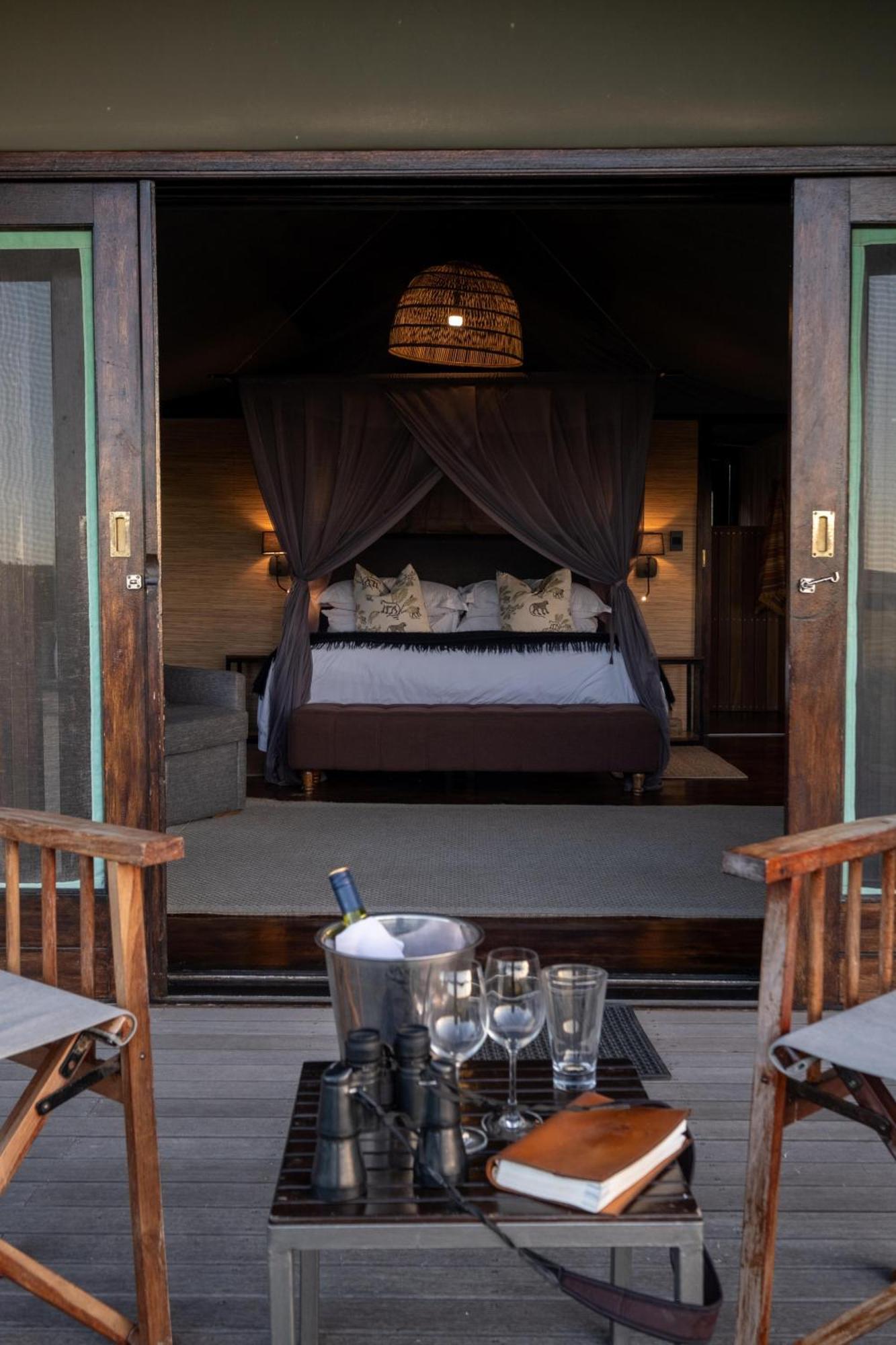 Hillsnek Safari Camp - Rezervaţia Naturală Amakhala Exterior foto