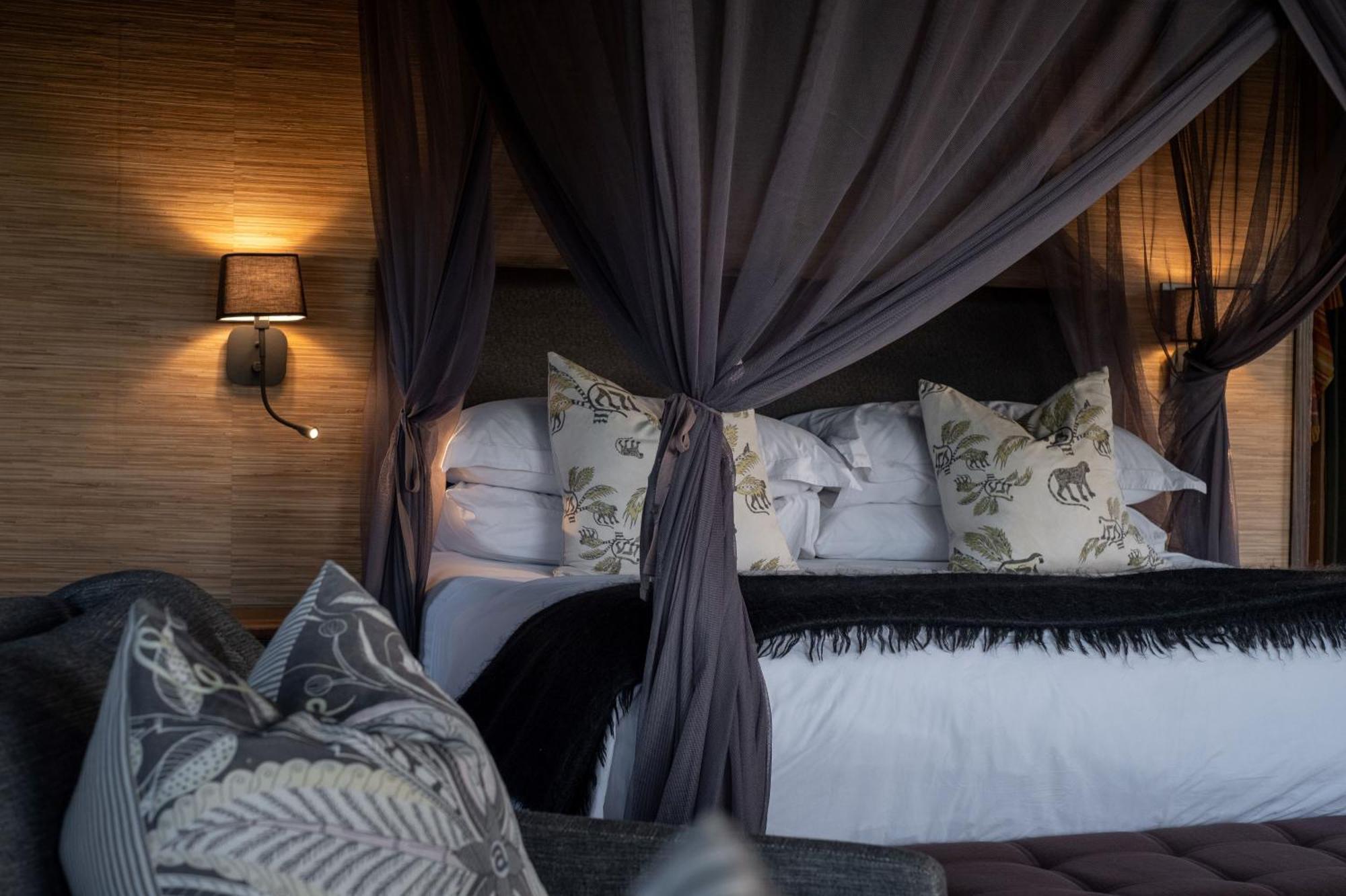 Hillsnek Safari Camp - Rezervaţia Naturală Amakhala Exterior foto