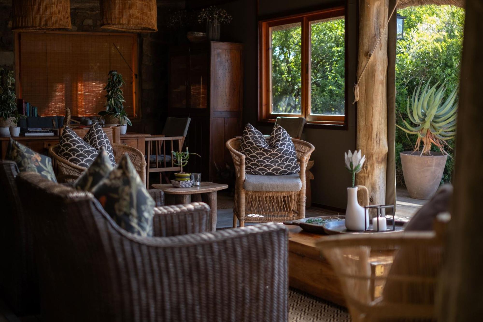 Hillsnek Safari Camp - Rezervaţia Naturală Amakhala Exterior foto