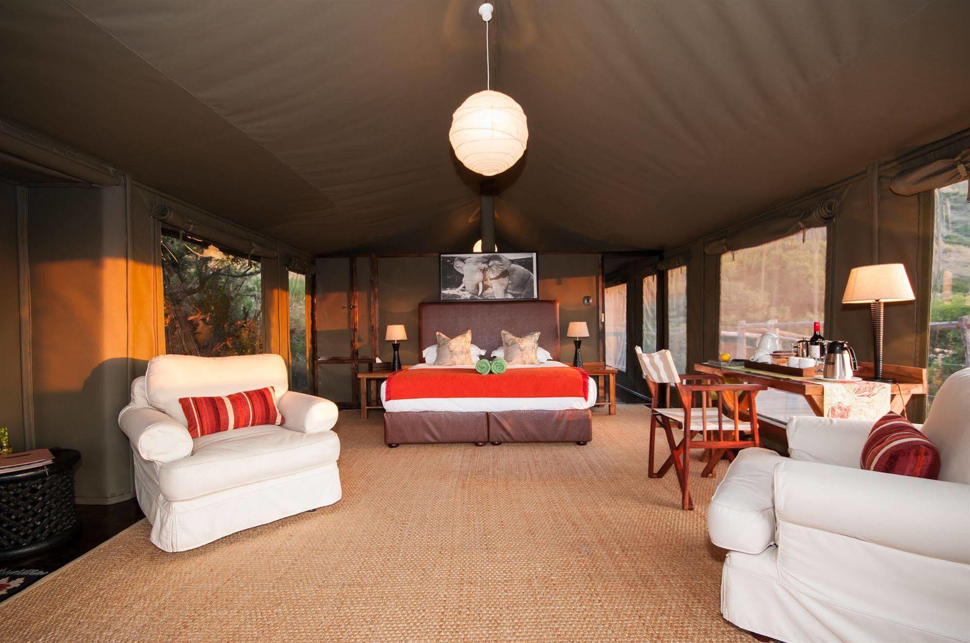 Hillsnek Safari Camp - Rezervaţia Naturală Amakhala Exterior foto